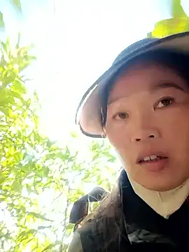 blonde blg online show from 11-25-25, 12:43