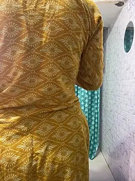 Red Queen 11 online show from 01-13-26, 03:01