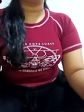 Trisha44 online show from 11-19-25, 01:11