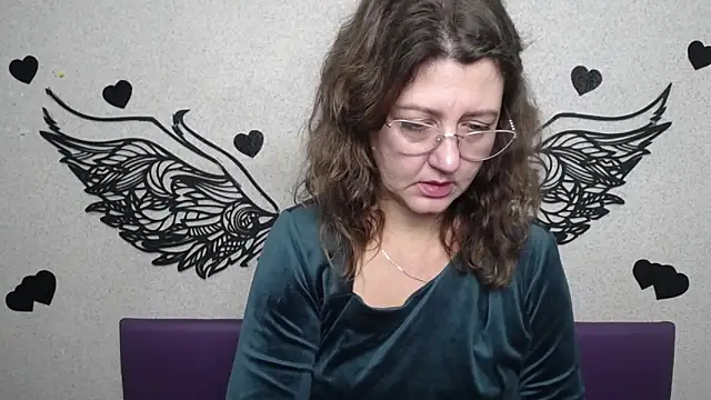 RoseHille online show from 11-27-25, 03:36