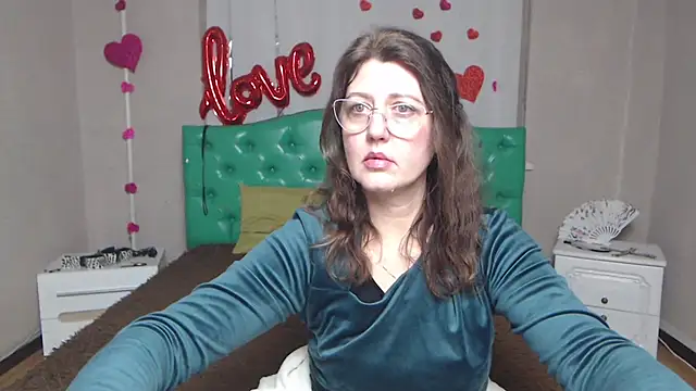 RoseHille online show from 02-19-26, 06:04