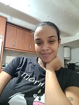 Snapshot of kyliecastell chatting on 11-29-25, 04:43 kyliecastell online show from 11-29-25, 04:43