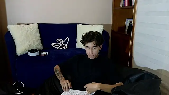 Derekswan online show from 11-25-25, 12:32