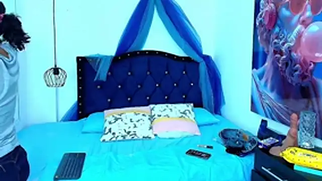 KATY LOWERY online show from 01-11-26, 04:06