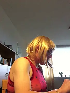 simone xdressing online show from 12-18-24, 02:06