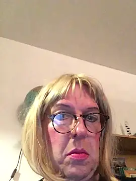 simone xdressing online show from 01-19-25, 12:49