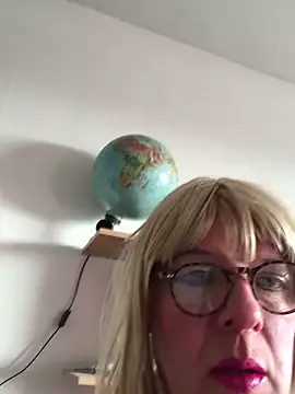 simone xdressing online show from 02-23-25, 01:13