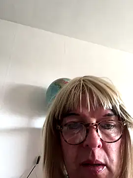 simone xdressing online show from 09-25-25, 01:15