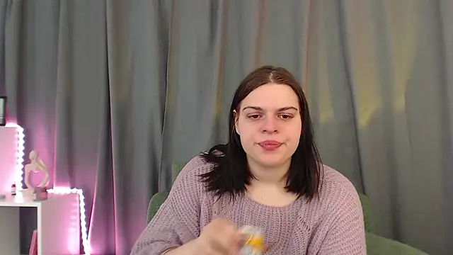 Dona Mafia online show from 11-29-25, 01:08