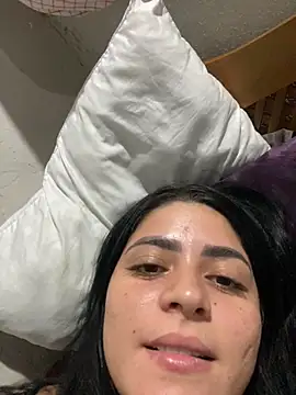 Snapshot of sarinha777 chatting on 11-10-25, 04:33 sarinha777 online show from 11-10-25, 04:33