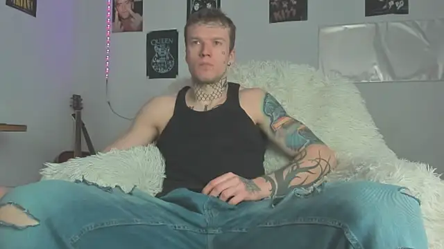 Huntall77 online show from 04-11-26, 05:12