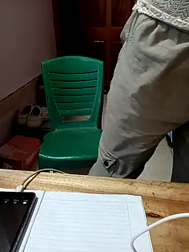 Feeling-hot online show from 12-23-25, 04:54