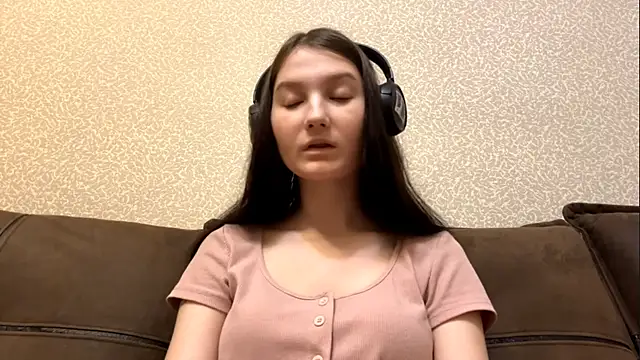 AurorAurora online show from 12-22-25, 09:17