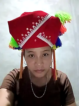 Snapshot of -Huong-99 chatting on 11-10-25, 12:37 -Huong-99 online show from 11-10-25, 12:37