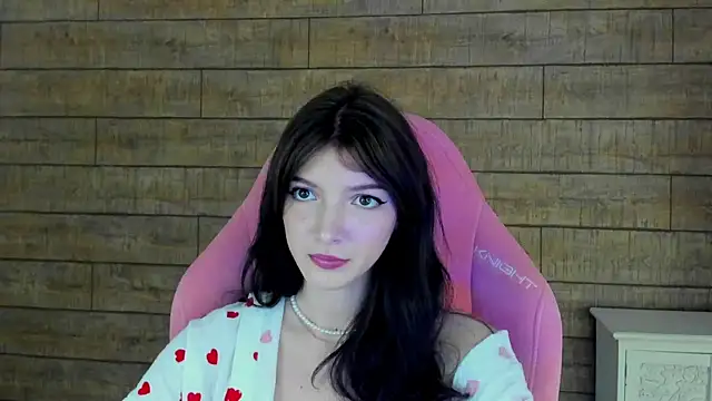 Snapshot of SophiaProve chatting on 05-08-26, 04:34 SophiaProve online show from 05-08-26, 04:34
