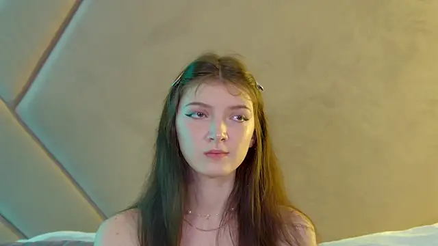 Snapshot of SophiaProve chatting on 05-18-26, 04:24 SophiaProve online show from 05-18-26, 04:24