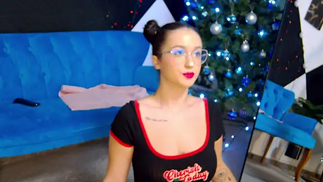 Snapshot of EvvaLovvia chatting on 12-02-25, 04:18 EvvaLovvia online show from 12-02-25, 04:18