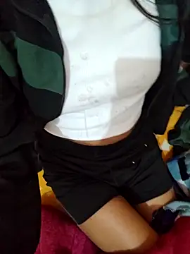 Snapshot of Hot__girls001 chatting on 11-25-25, 05:57 Hot girls001 online show from 11-25-25, 05:57