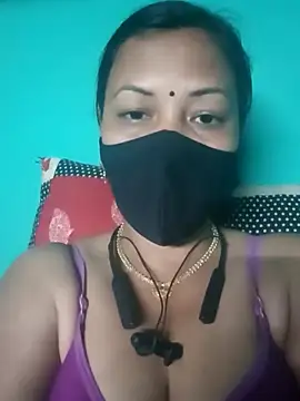 Snapshot of Hot__girls001 chatting on 11-26-25, 06:09 Hot girls001 online show from 11-26-25, 06:09