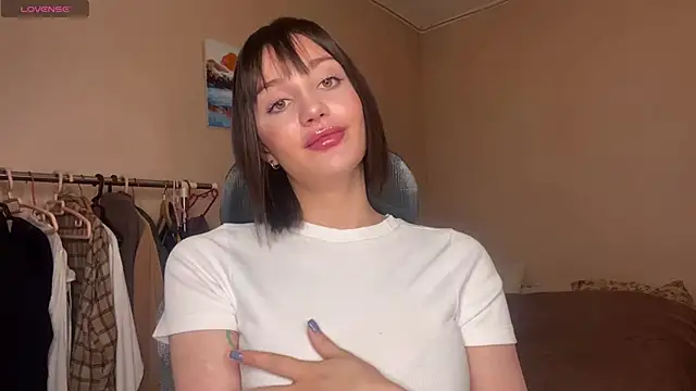 Snapshot of AlexaPawn chatting on 11-29-25, 09:29 AlexaPawn online show from 11-29-25, 09:29