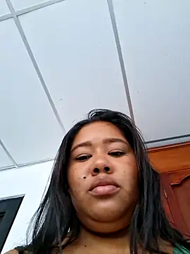 Snapshot of Sarahy- chatting on 06-07-26, 02:54 Sarahy- online show from 06-07-26, 02:54