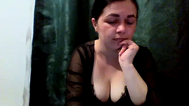 Vitalina282128 online show from 05-27-26, 06:05