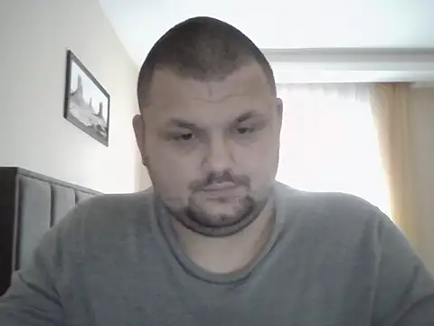 Snapshot of cyrex_monster chatting on 11-17-25, 01:28 cyrex monster online show from 11-17-25, 01:28