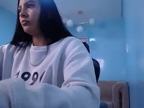 charlotte jhonson t  online show from 11-10-25, 08:41