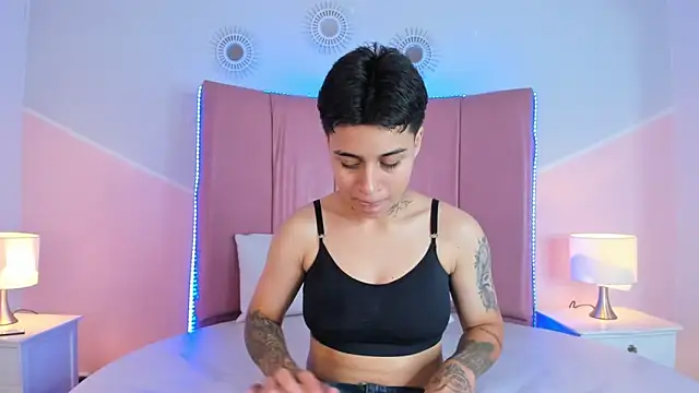 noah wells online show from 11-12-25, 07:57