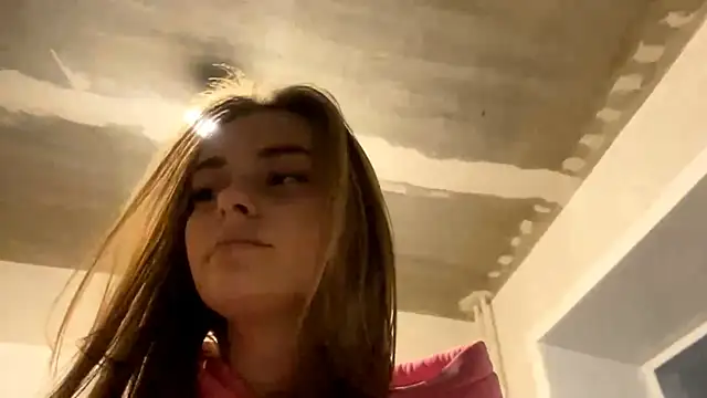 GeralynChiszar online show from 11-11-25, 05:18