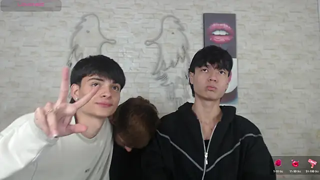 axel milo kairo and noa online show from 11-19-25, 03:28