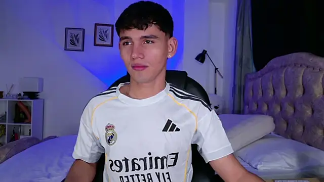 estebanperez 26 online show from 04-08-26, 10:59