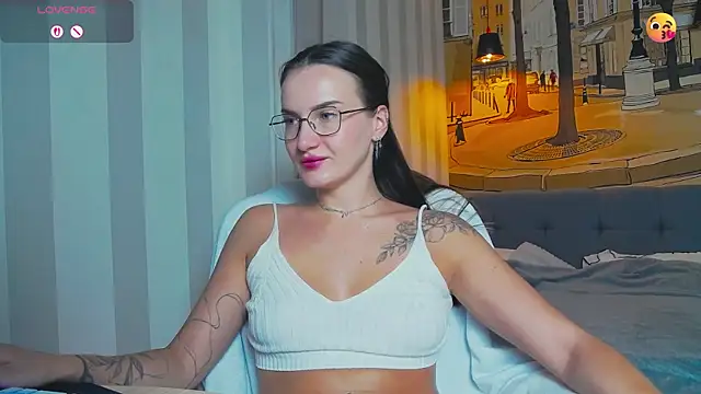 Snapshot of ALICE__ALICE69 chatting on 07-21-26, 08:33 ALICE ALICE69 online show from 07-21-26, 08:33