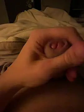 Snapshot of tomlechaud777 chatting on 03-06-26, 01:35 tomlechaud777 online show from 03-06-26, 01:35