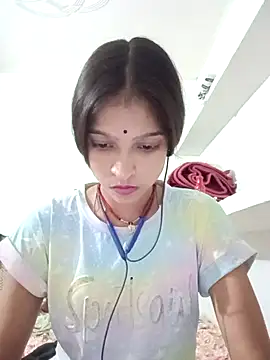 Snapshot of Mohnicute chatting on 05-04-26, 06:15 Mohnicute online show from 05-04-26, 06:15