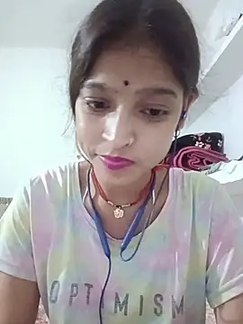 Snapshot of Mohnicute chatting on 05-18-26, 09:09 Mohnicute online show from 05-18-26, 09:09