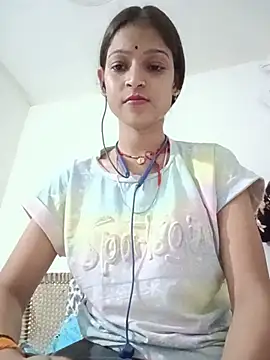 Mohnicute online show from 06-17-26, 06:31