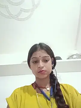 Mohnicute online show from 07-07-26, 05:17