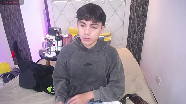 Samu FoXXX online show from 11-21-25, 10:08