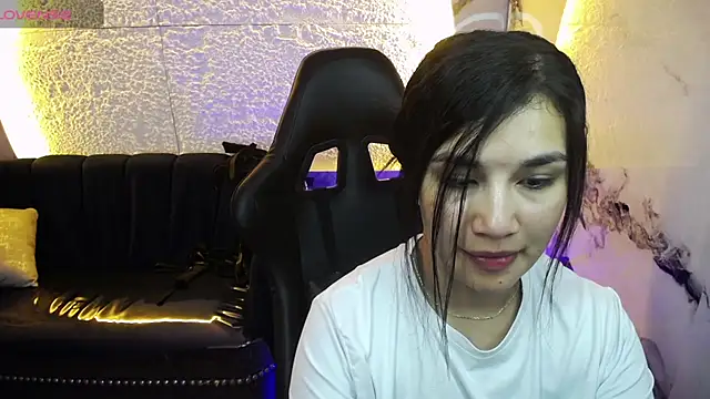 Snapshot of Violetta_jhonson_a chatting on 06-25-26, 04:34 Violetta jhonson a online show from 06-25-26, 04:34
