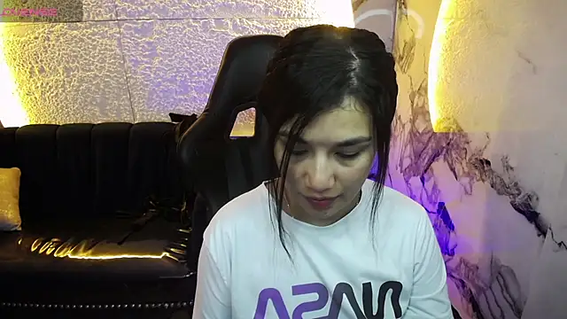 Snapshot of Violetta_jhonson_a chatting on 06-25-26, 05:12 Violetta jhonson a online show from 06-25-26, 05:12