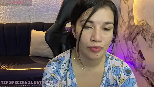 Snapshot of Violetta_jhonson_a chatting on 06-27-26, 04:17 Violetta jhonson a online show from 06-27-26, 04:17