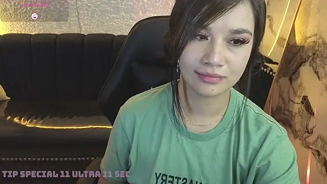 Snapshot of Violetta_jhonson_a chatting on 07-10-26, 09:45 Violetta jhonson a online show from 07-10-26, 09:45