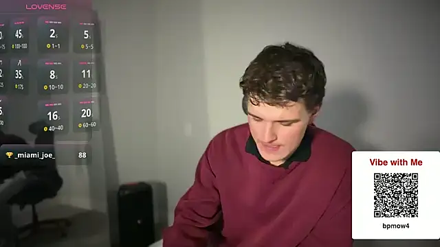 Snapshot of sculpteddesire chatting on 03-27-26, 04:40 sculpteddesire online show from 03-27-26, 04:40