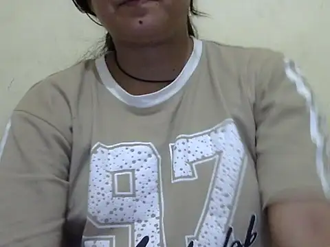 Anika Singh online show from 06-16-26, 04:20
