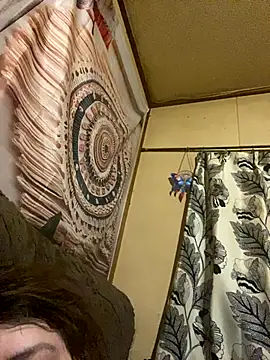 Snapshot of oxLILxMELOxo chatting on 11-16-25, 07:19 oxLILxMELOxo online show from 11-16-25, 07:19