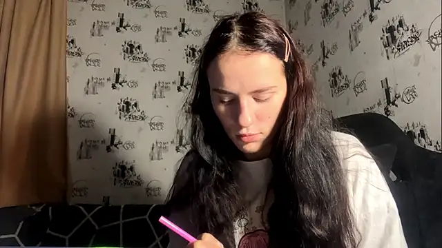 AliciaCapehart online show from 11-30-25, 07:12