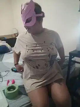 Snapshot of Charliizinpink chatting on 04-18-26, 11:47 Charliizinpink online show from 04-18-26, 11:47