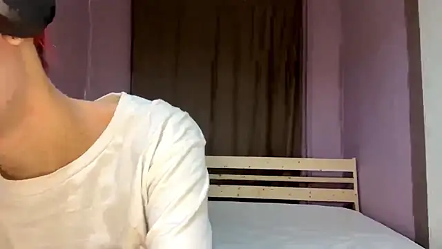 EmilySkyline online show from 12-21-25, 05:31