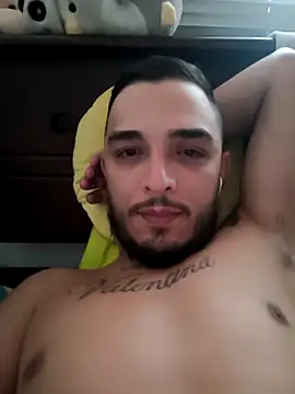 Snapshot of mohamedkarimm chatting on 12-20-25, 01:40 mohamedkarimm online show from 12-20-25, 01:40